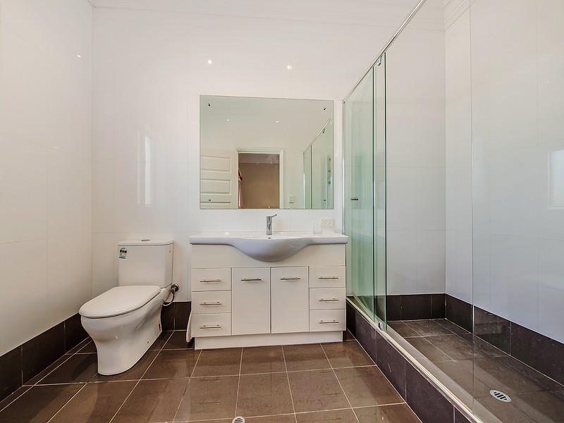 32 Carramar Road, Carramar WA 6031