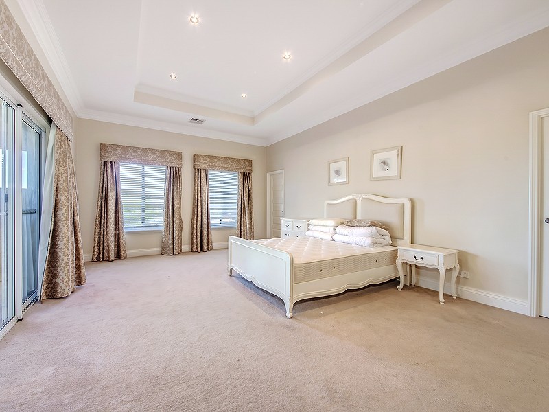 32 Carramar Road, Carramar WA 6031