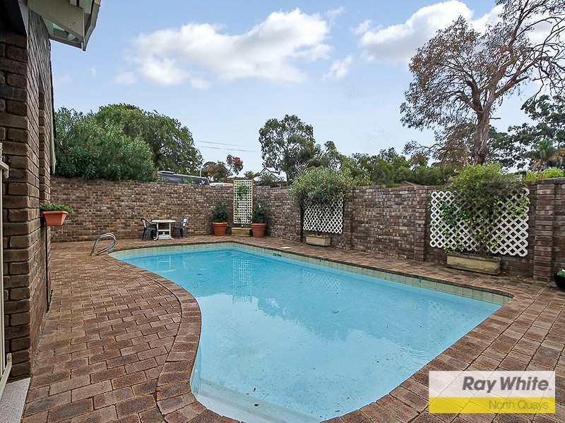 30 Granadilla St, Duncraig WA 6023