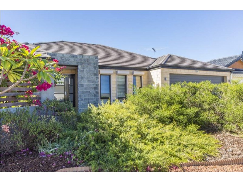 26 Hursthill St, Madeley WA 6065