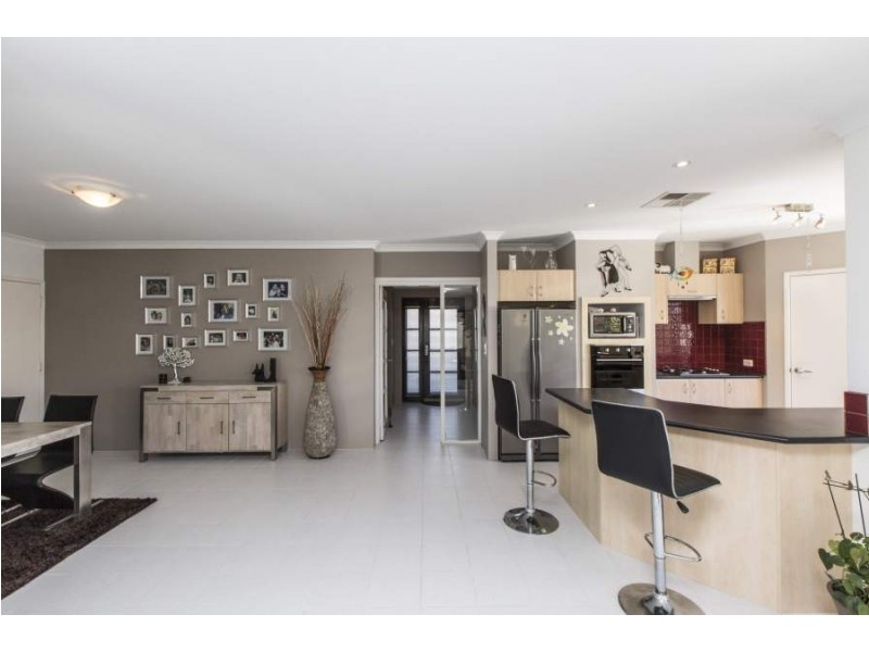 26 Hursthill St, Madeley WA 6065