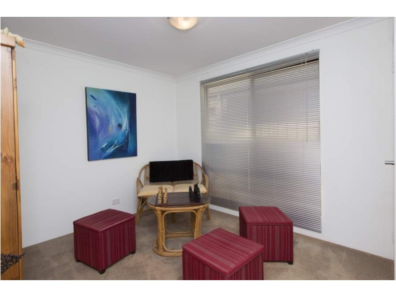 26 Hursthill St, Madeley WA 6065