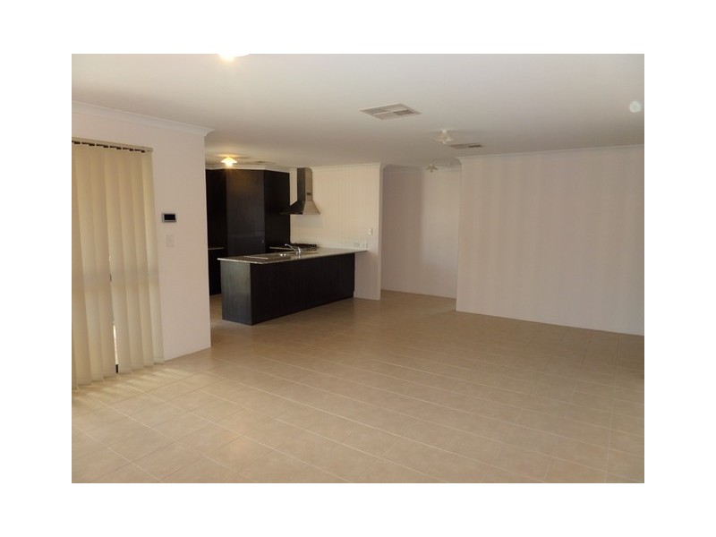 39 VIRIDIAN DRIVE, Banksia Grove WA 6031