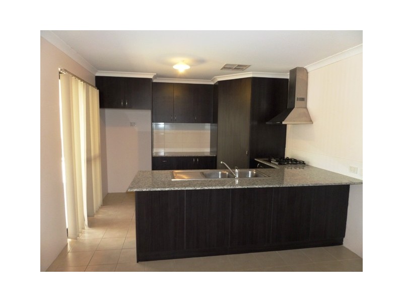 39 VIRIDIAN DRIVE, Banksia Grove WA 6031