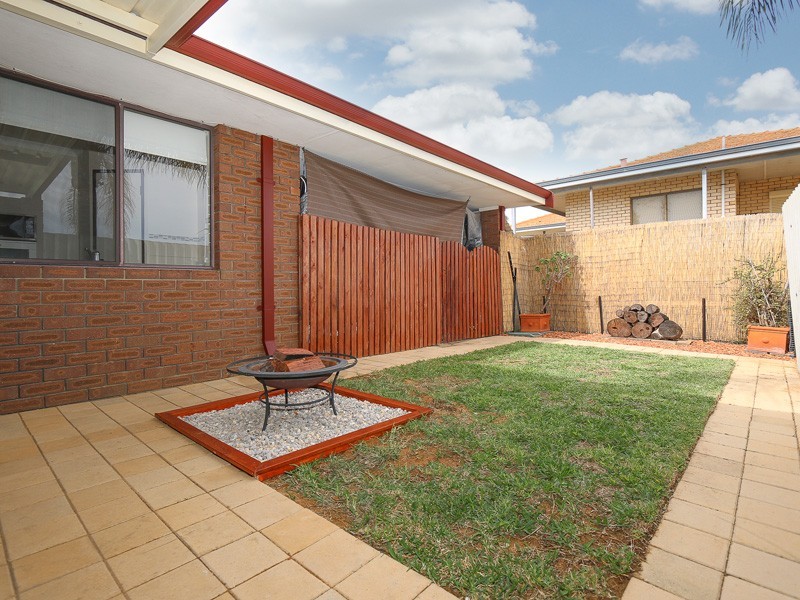 40 Yallambee Crescent, Wanneroo WA 6065