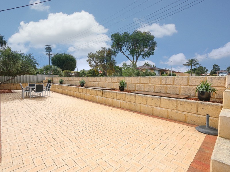 40 Yallambee Crescent, Wanneroo WA 6065