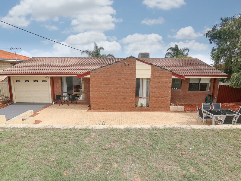 40 Yallambee Crescent, Wanneroo WA 6065