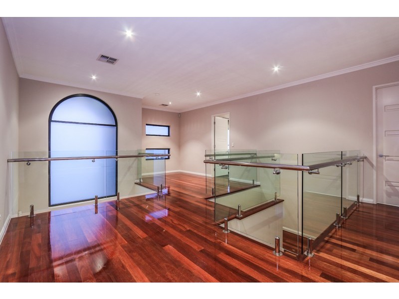 12 Castanet Dve, Madeley WA 6065