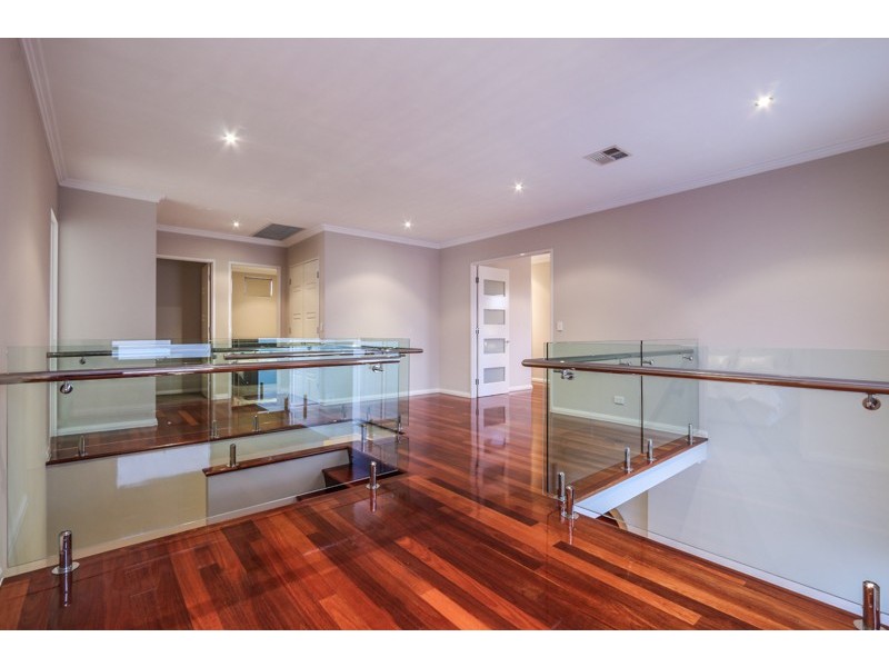 12 Castanet Dve, Madeley WA 6065