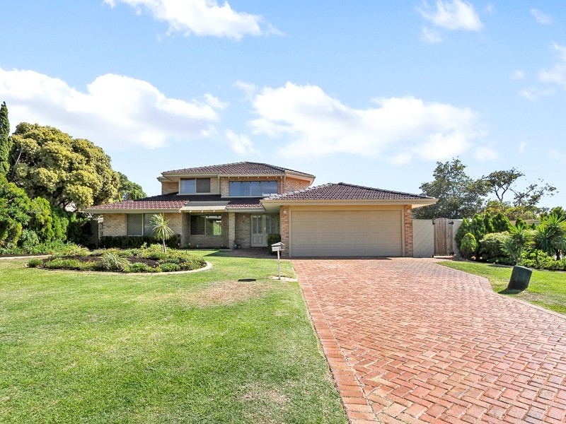 2 Stewart Court, Kallaroo WA 6025