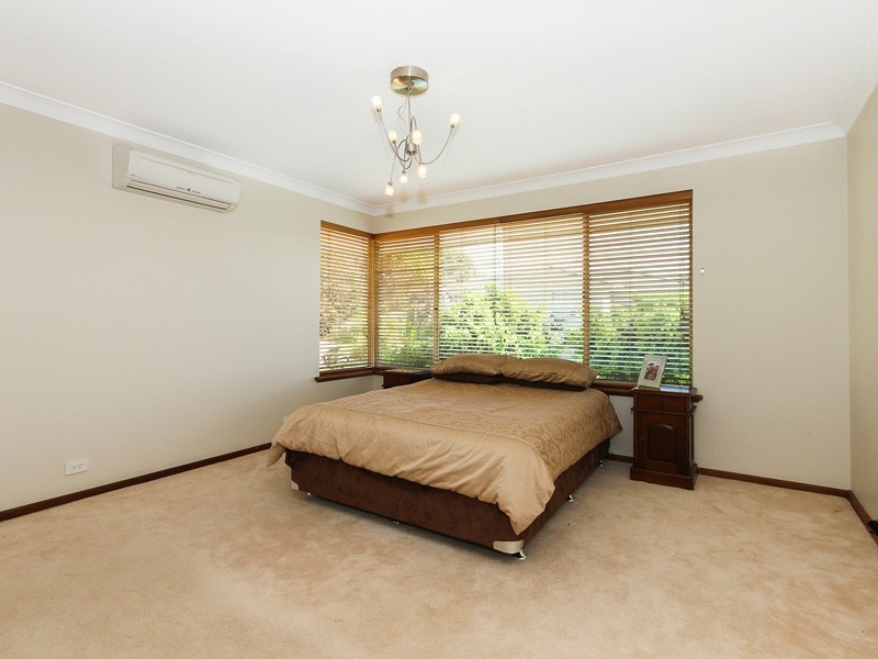 2 Stewart Court, Kallaroo WA 6025