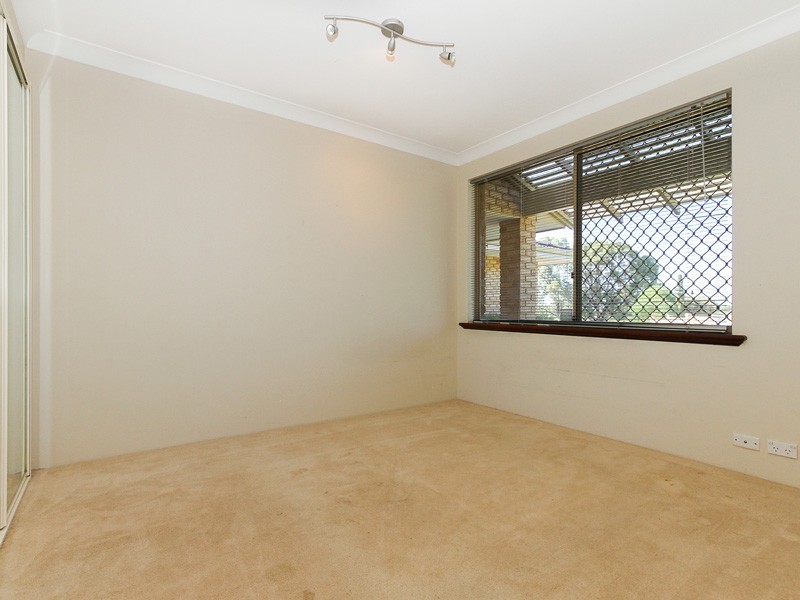 2 Stewart Court, Kallaroo WA 6025