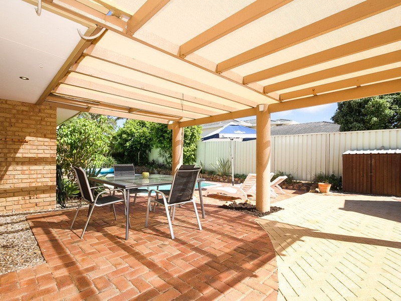 2 Stewart Court, Kallaroo WA 6025