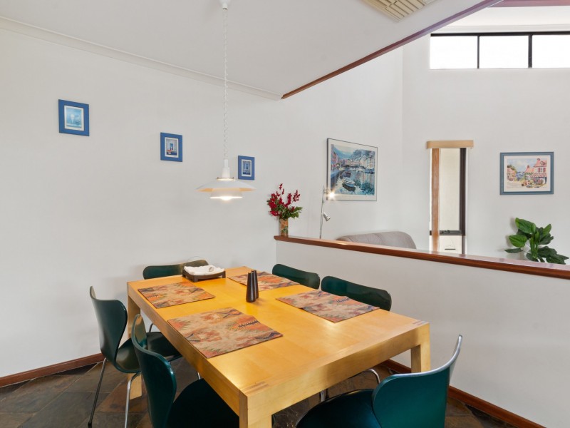 8 MacMillan Rise, Duncraig WA 6023