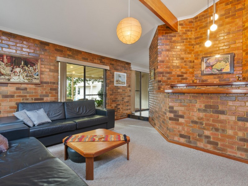 8 MacMillan Rise, Duncraig WA 6023