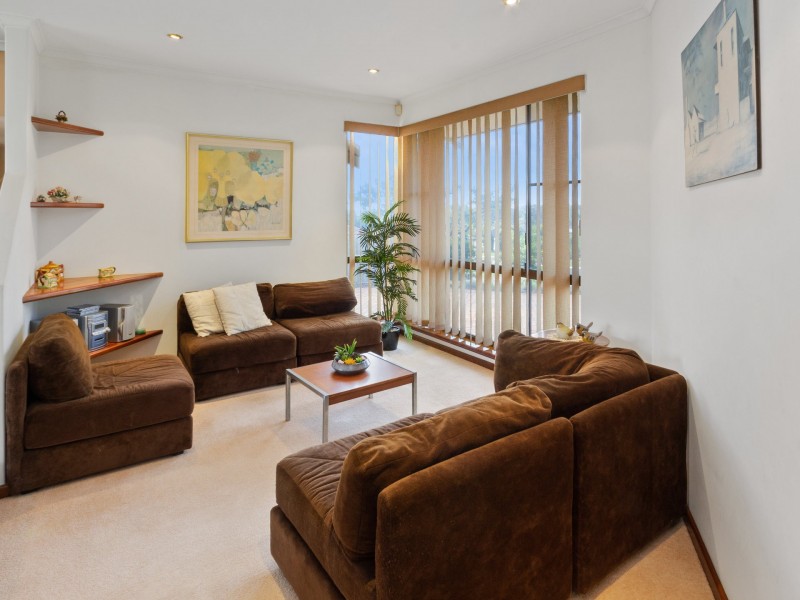 8 MacMillan Rise, Duncraig WA 6023