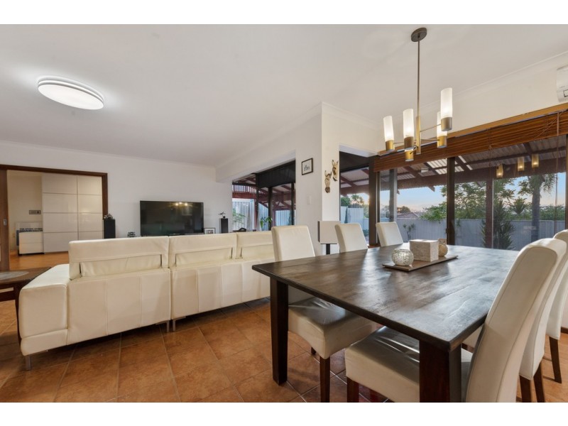 15 Stott Way, Duncraig WA 6023