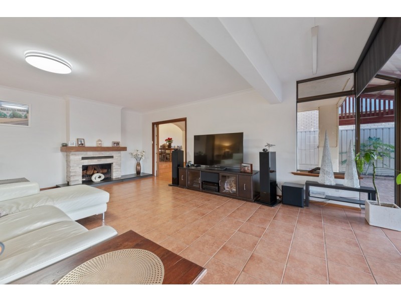 15 Stott Way, Duncraig WA 6023