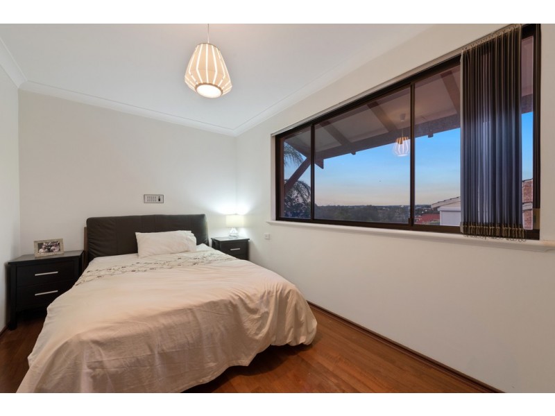 15 Stott Way, Duncraig WA 6023