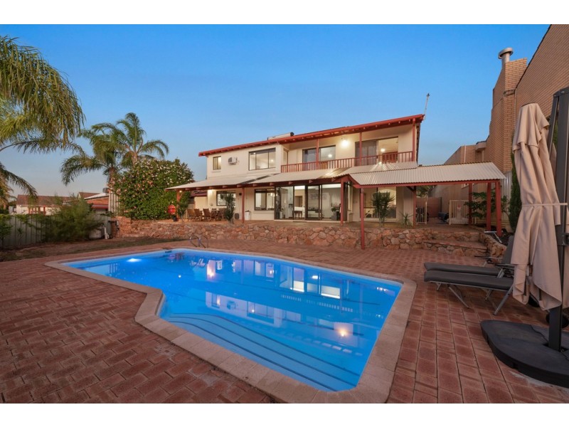 15 Stott Way, Duncraig WA 6023