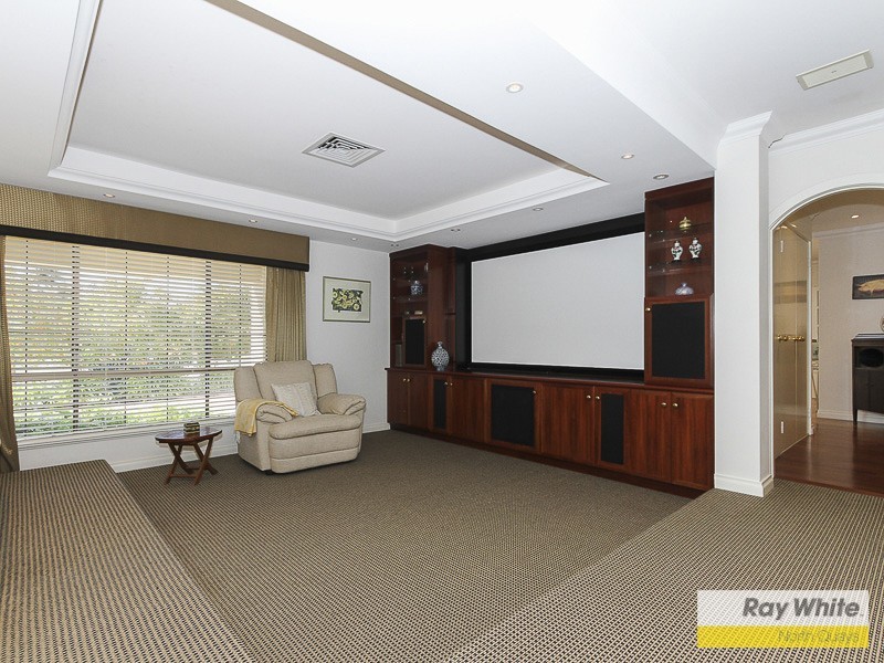 95 Poynter Drive, Duncraig WA 6023