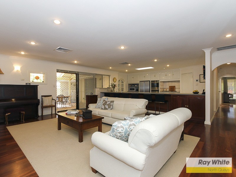 95 Poynter Drive, Duncraig WA 6023