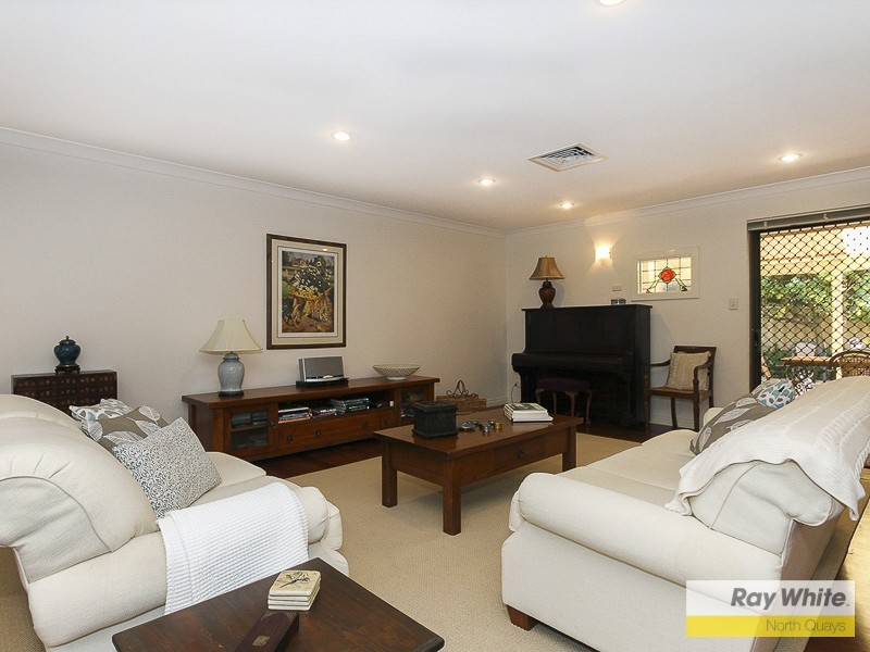 95 Poynter Drive, Duncraig WA 6023