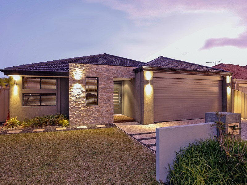 24 Cooper Street, Madeley WA 6065