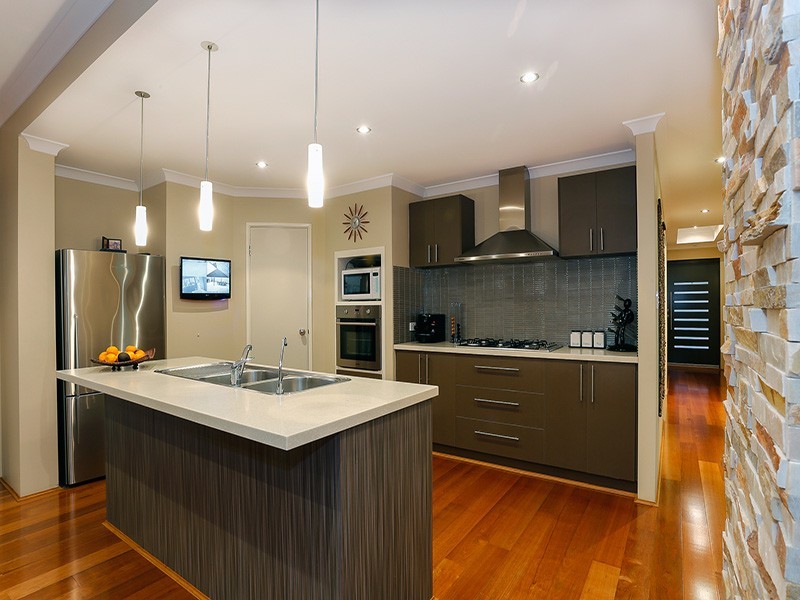 24 Cooper Street, Madeley WA 6065