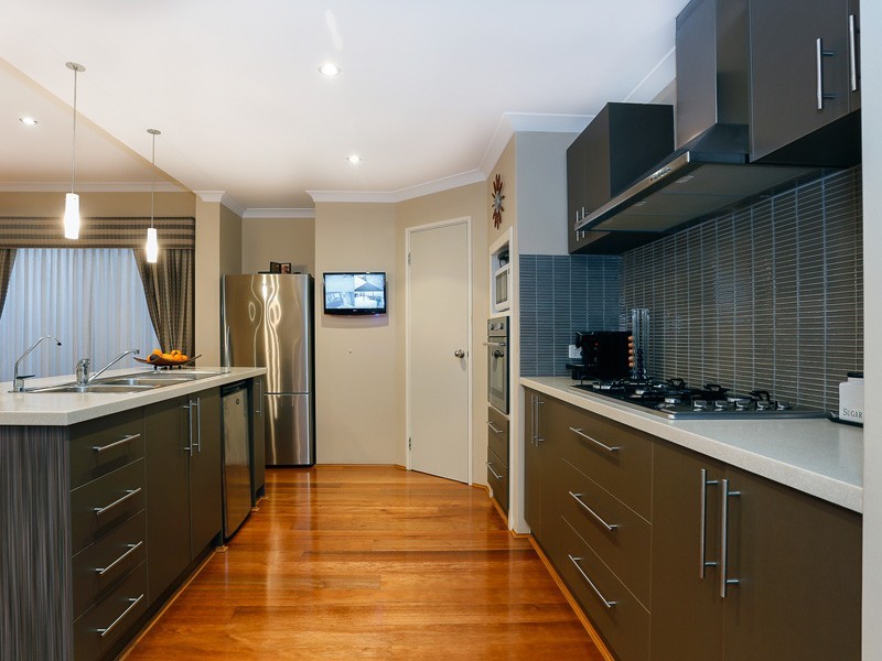 24 Cooper Street, Madeley WA 6065