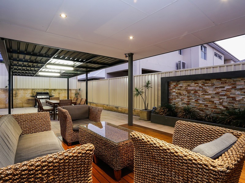 24 Cooper Street, Madeley WA 6065