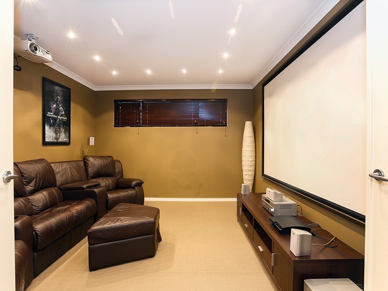 24 Cooper Street, Madeley WA 6065