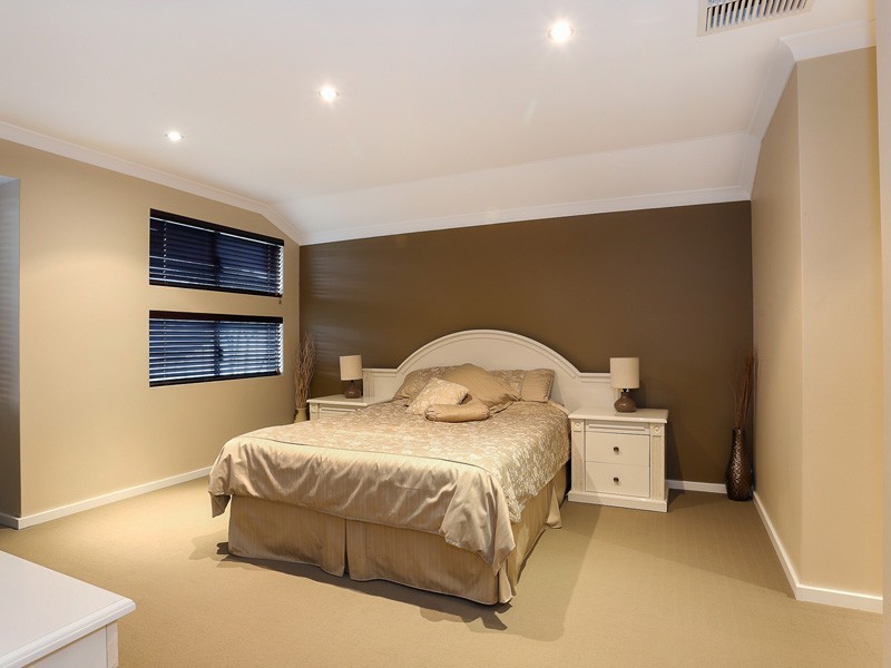 24 Cooper Street, Madeley WA 6065