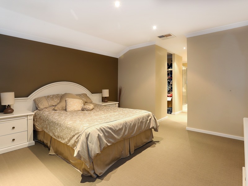 24 Cooper Street, Madeley WA 6065