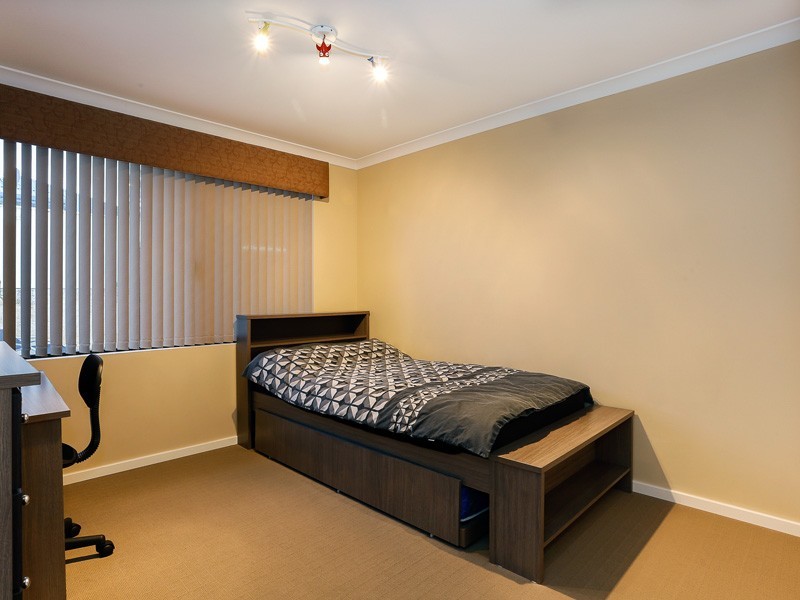 24 Cooper Street, Madeley WA 6065