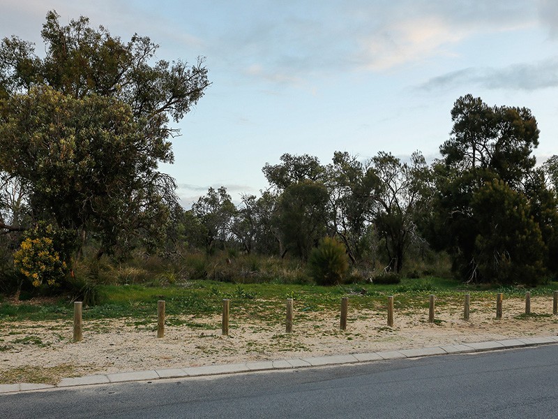 24 Cooper Street, Madeley WA 6065