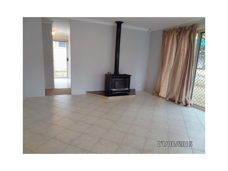 41 VIRIDIAN DRIVE, Banksia Grove WA 6031