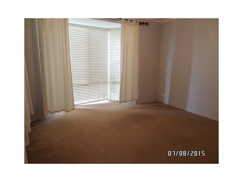 41 VIRIDIAN DRIVE, Banksia Grove WA 6031