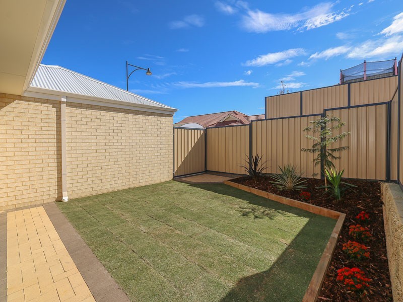 5 Atra Ave, Tapping WA 6065