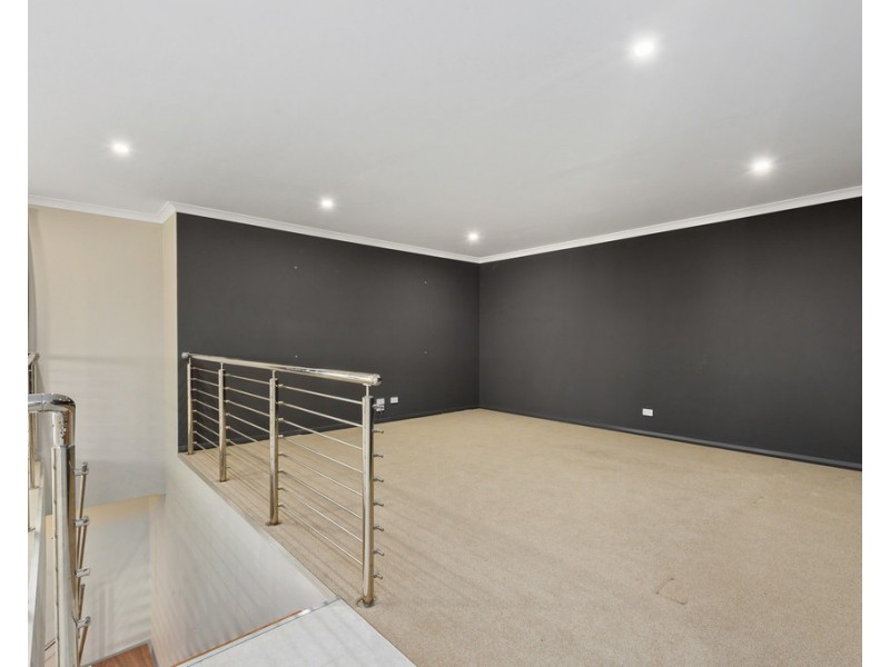 18 Cheltondale Drive, Madeley WA 6065