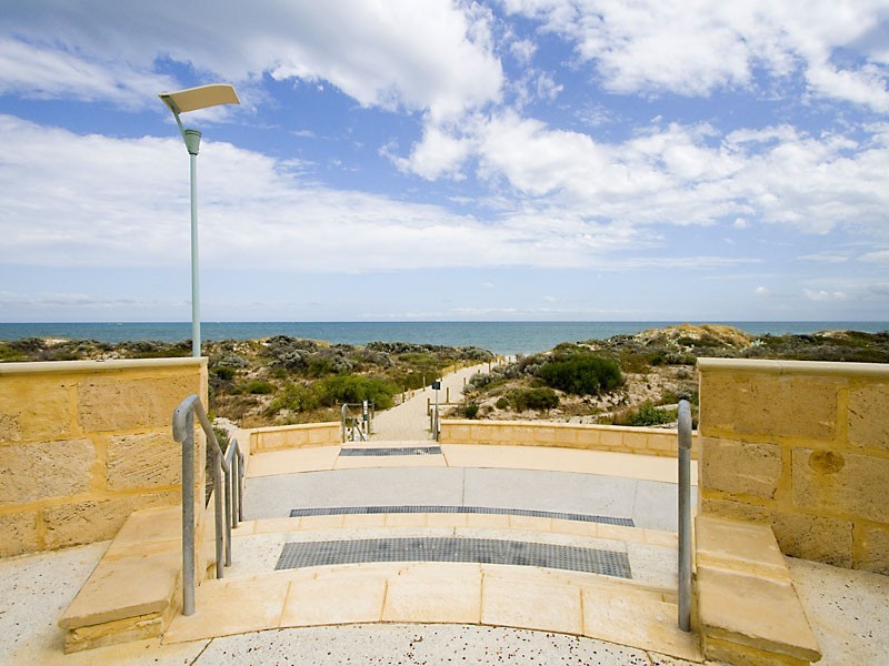 5 Key West Drive, Mullaloo WA 6027