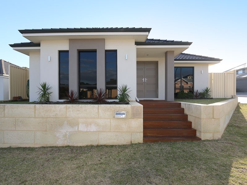 6 Bryanston Pass, Madeley WA 6065