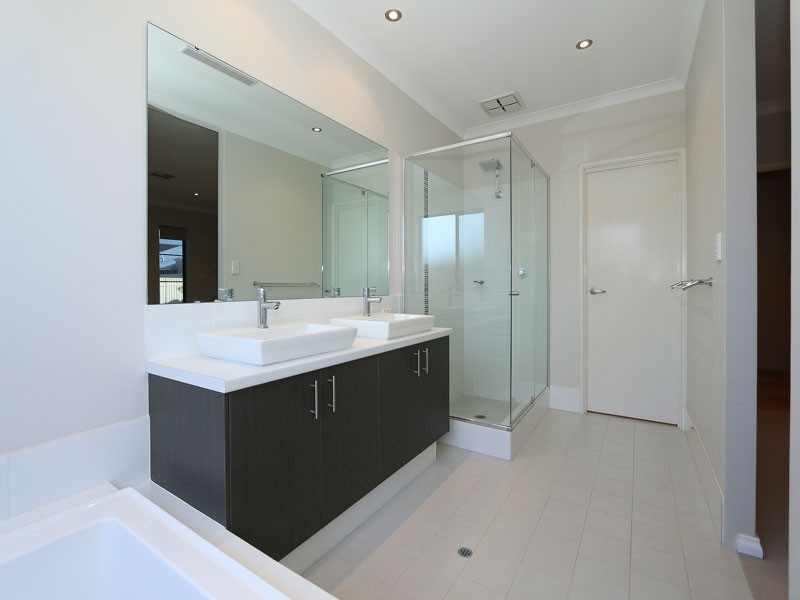 6 Bryanston Pass, Madeley WA 6065