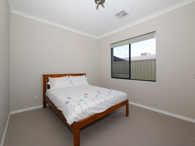 6 Bryanston Pass, Madeley WA 6065