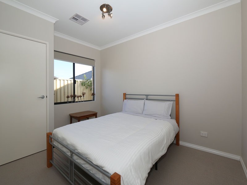 6 Bryanston Pass, Madeley WA 6065
