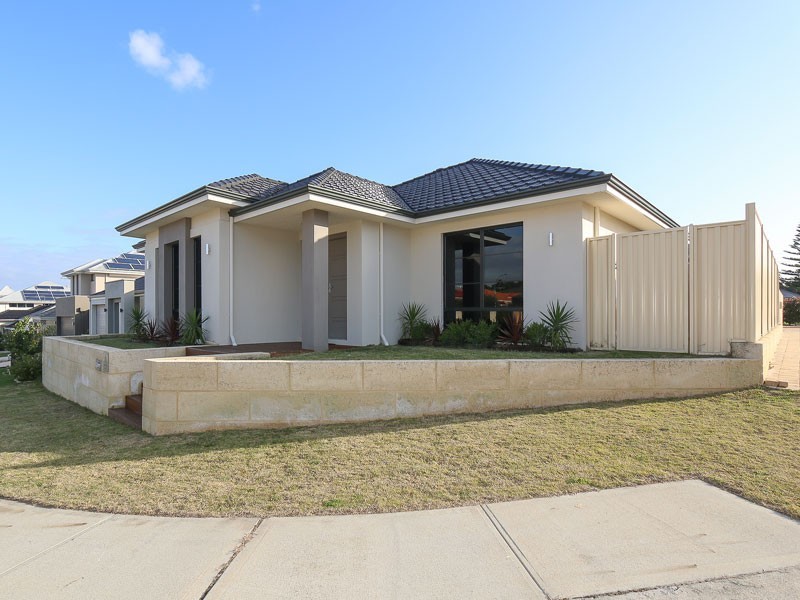 6 Bryanston Pass, Madeley WA 6065