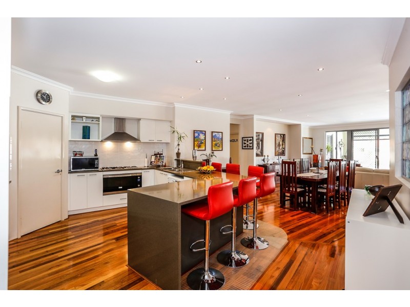 2 Kelso Court, Duncraig WA 6023