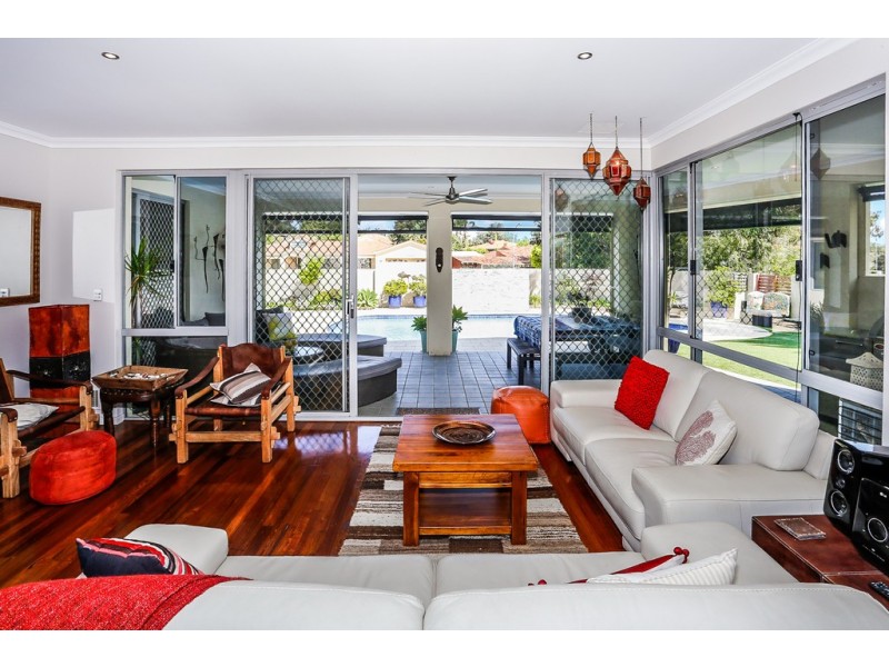 2 Kelso Court, Duncraig WA 6023