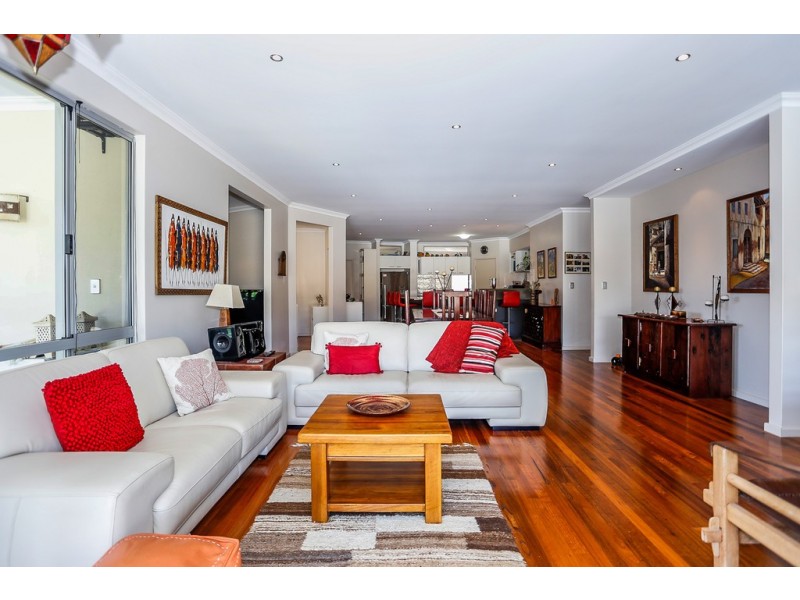 2 Kelso Court, Duncraig WA 6023