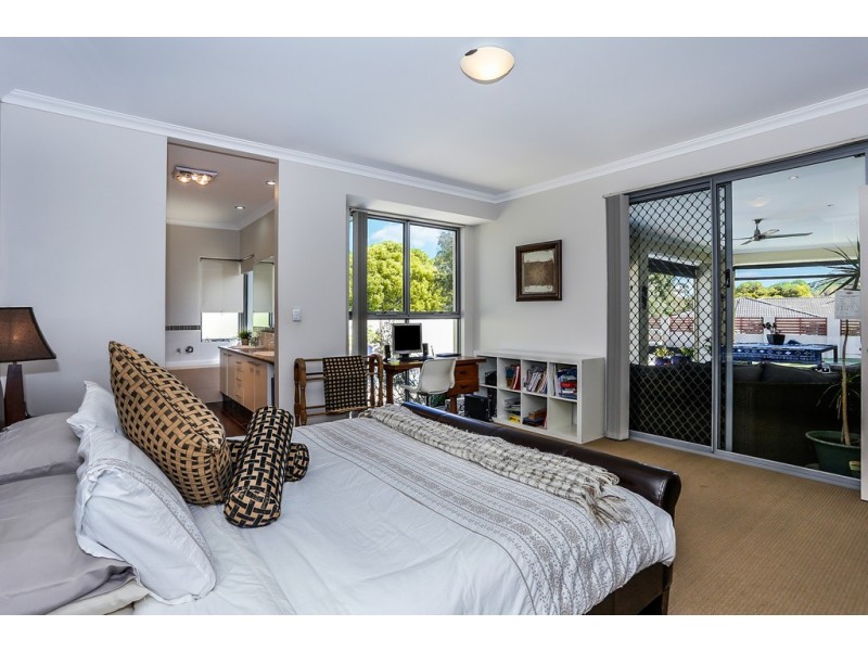 2 Kelso Court, Duncraig WA 6023